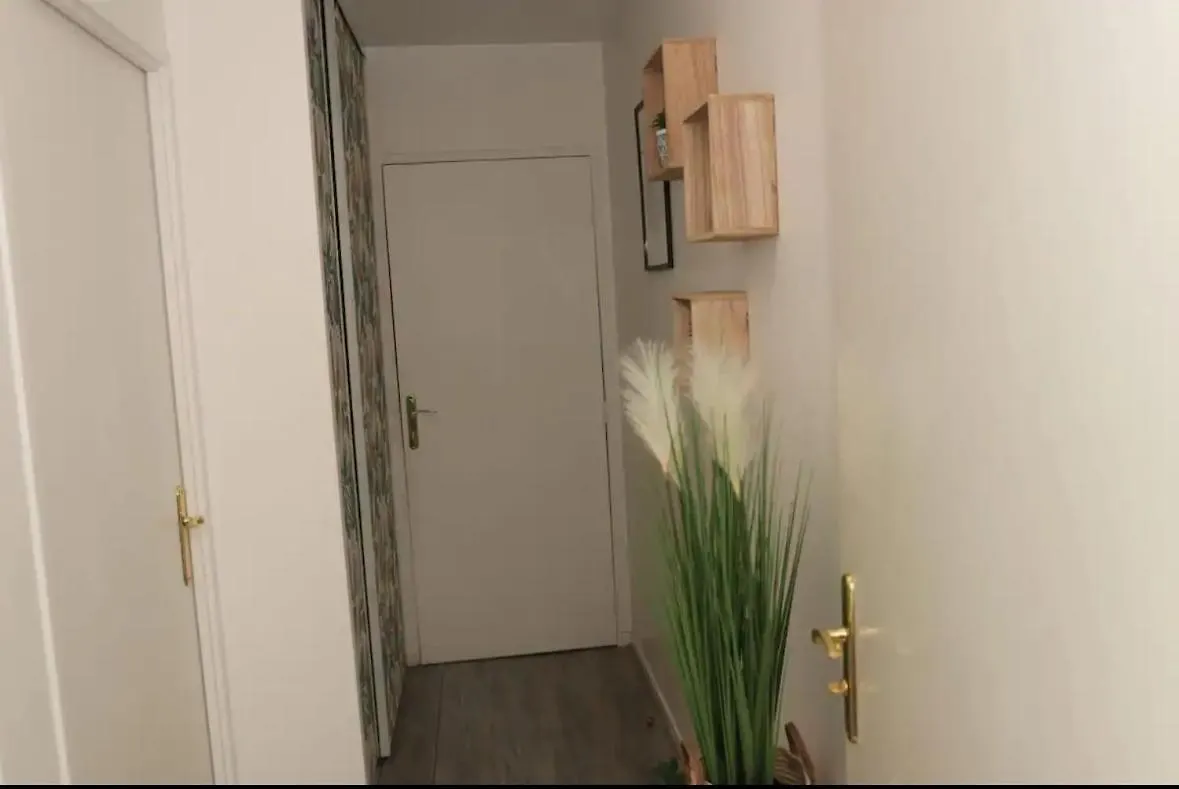Fabuleux Bed & Breakfast Villepinte  0*, Villepinte (Seine-Saint-Denis)